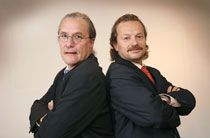 Paul Raab (links) und Jürgen Kratzer haben gelernt, Kosten zu sparen. Jetzt bieten sie sich als Berater an. Foto: Michael Matejka