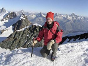 bergsteiger_01 Traumhafte Rundumsicht: Auf dem 4228 Meter hohen Castor ist Friedrich Seyferth nur noch glücklich.